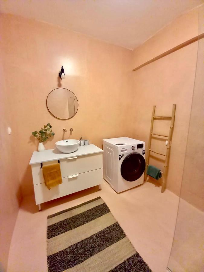 Specious Flat In Thessaloniki Exterior photo